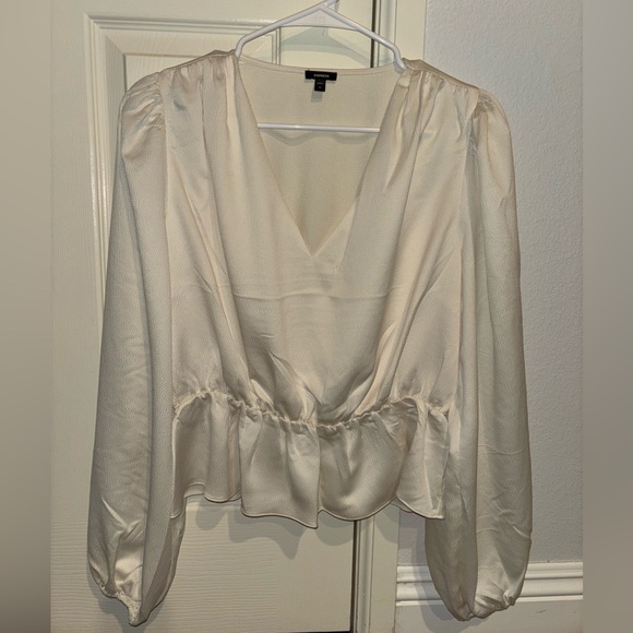NWOT Express Cream Blouse - Picture 1 of 4